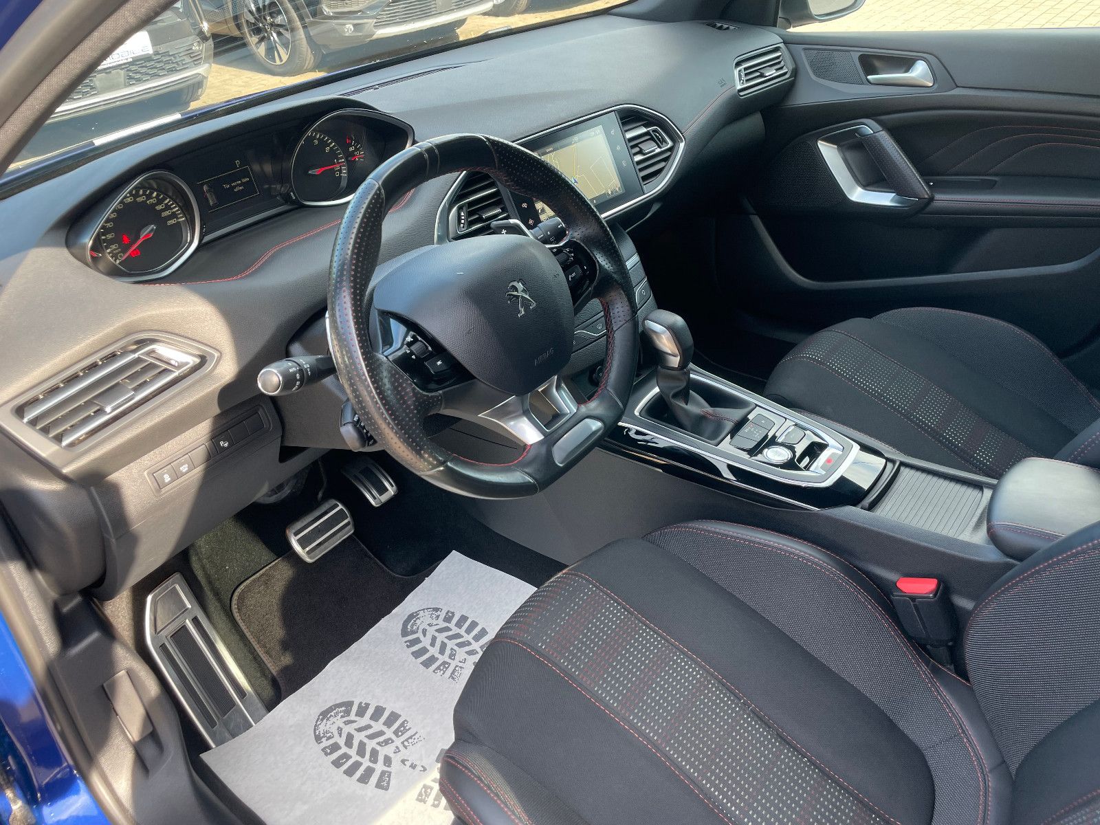 PEUGEOT 308, 2016, Benzin, 131 PS