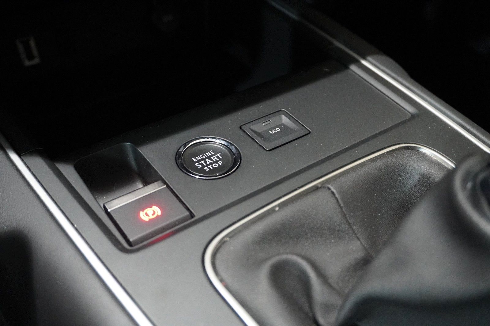 Fahrzeugabbildung Citroën C5 Aircross 1.2T FEEL PACK NAVI/LED/KAMERA/VIRT.