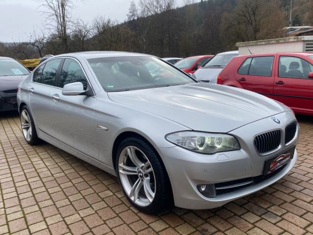 BMW 520 Baureihe 5 Lim. 520i*Navi*Xenon*Schiebedach*