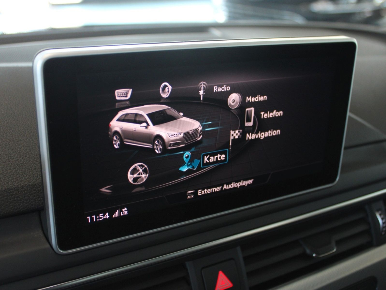 Fahrzeugabbildung Audi A4 2.0 TDI S tronic sport Avant NAVI XENON uvm.