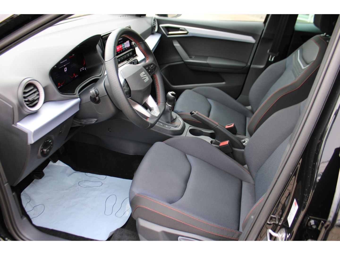 SEAT Ibiza 1.0 TSI FR LED Full Link PDC GRA Klimaauto - Image 6