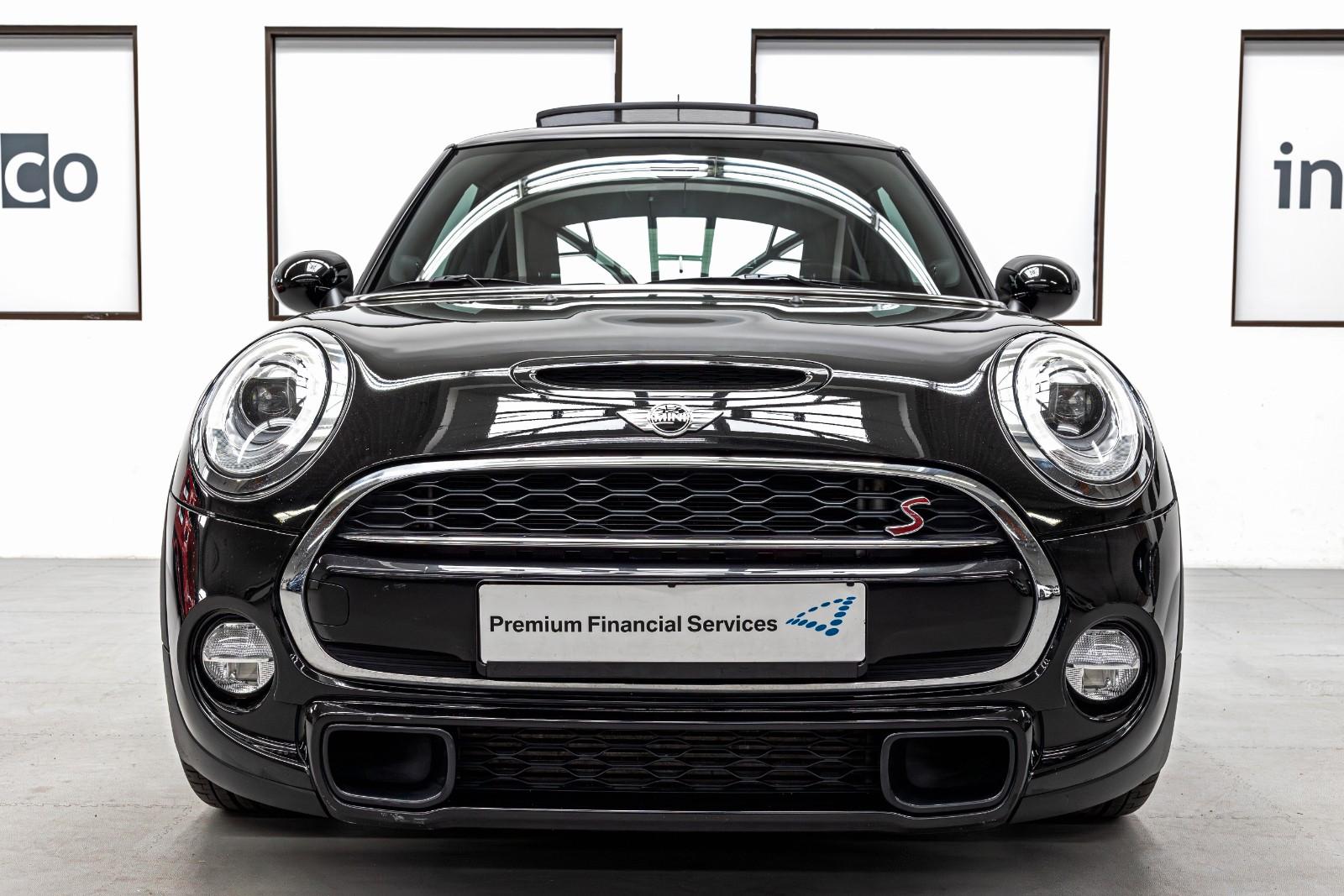 MINI Cooper S LED HeadUp ACC DriveAss. H&K Pano uvm!
