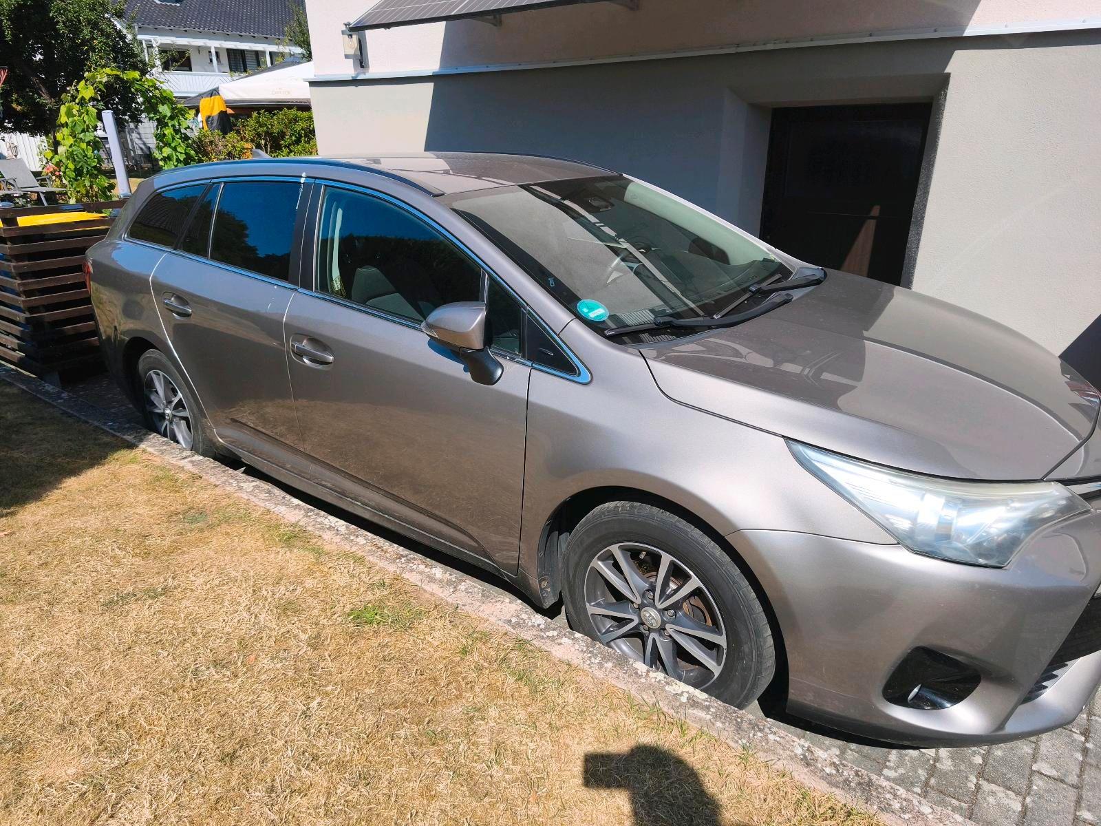 Toyota Avensis 2015 — photo 5