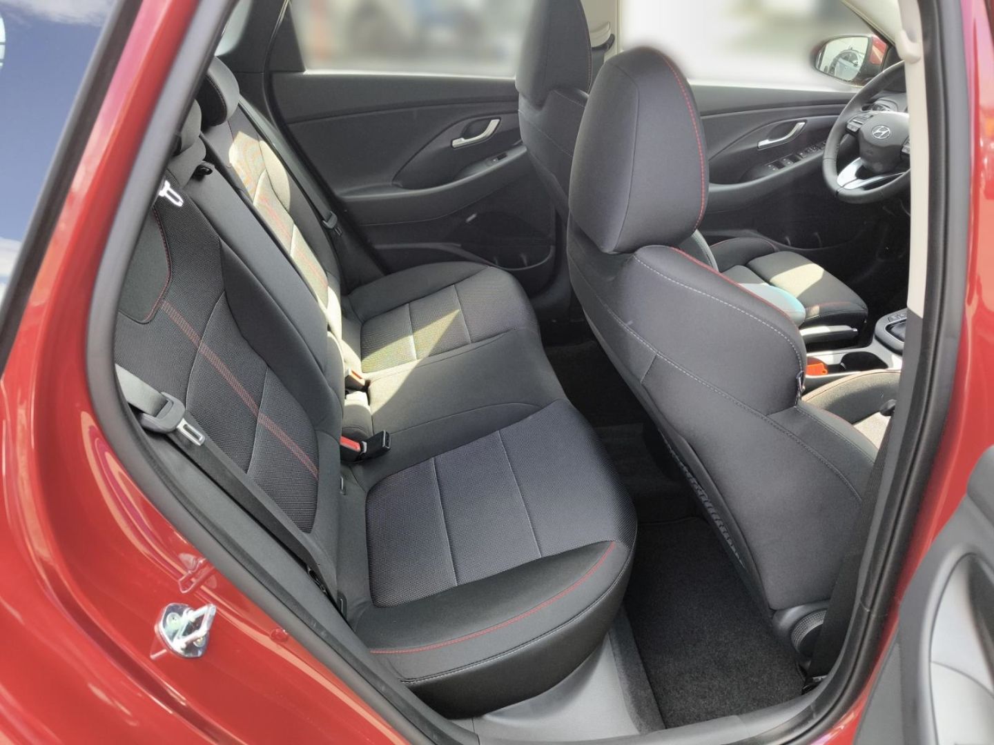 Fahrzeugabbildung Hyundai i30 Kombi 1.5T Trend Mild-Hybrid (48V) Allwetter