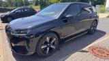 BMW iX xDrive40 - Batteriezertifikat, alle Extras - BMW iX: Head-Up Display
