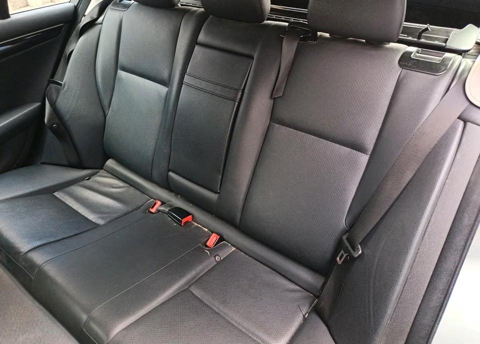 Mercedes-Benz C200 2011 — photo 7
