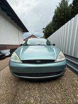 Ford Focus MK1 mit KAT - Ford aus 2000: Ka
