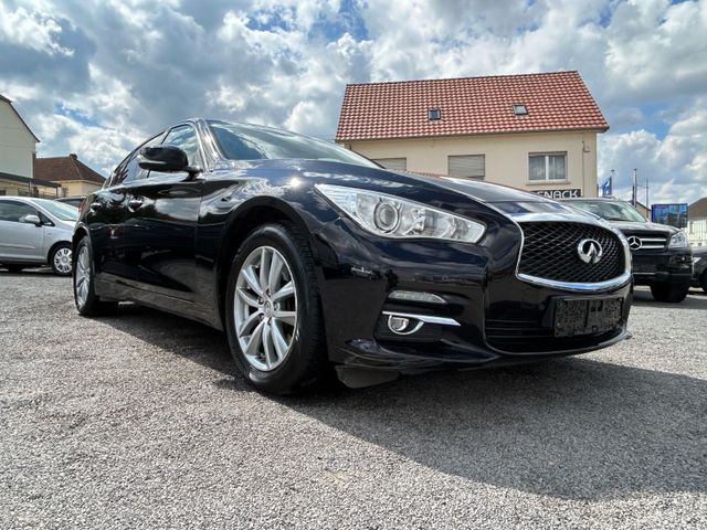 Infiniti Q50 AUT + NAVI + KAMERA+ LANE ASSIST + VOLLLEDER
