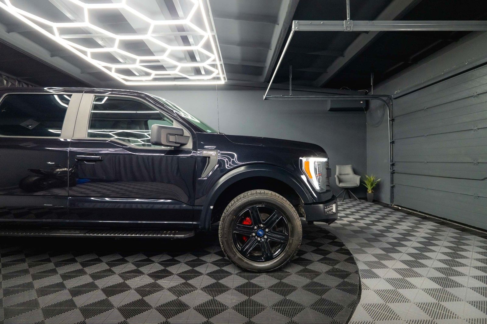 Fahrzeugabbildung Ford F150 5.0L V8 4x4 Offroad SuperCrew RAPTOR 19%