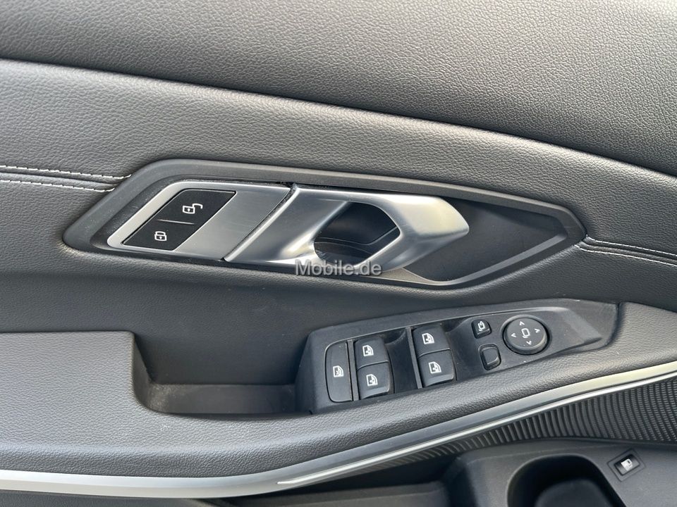 BMW 330 - Bild 17