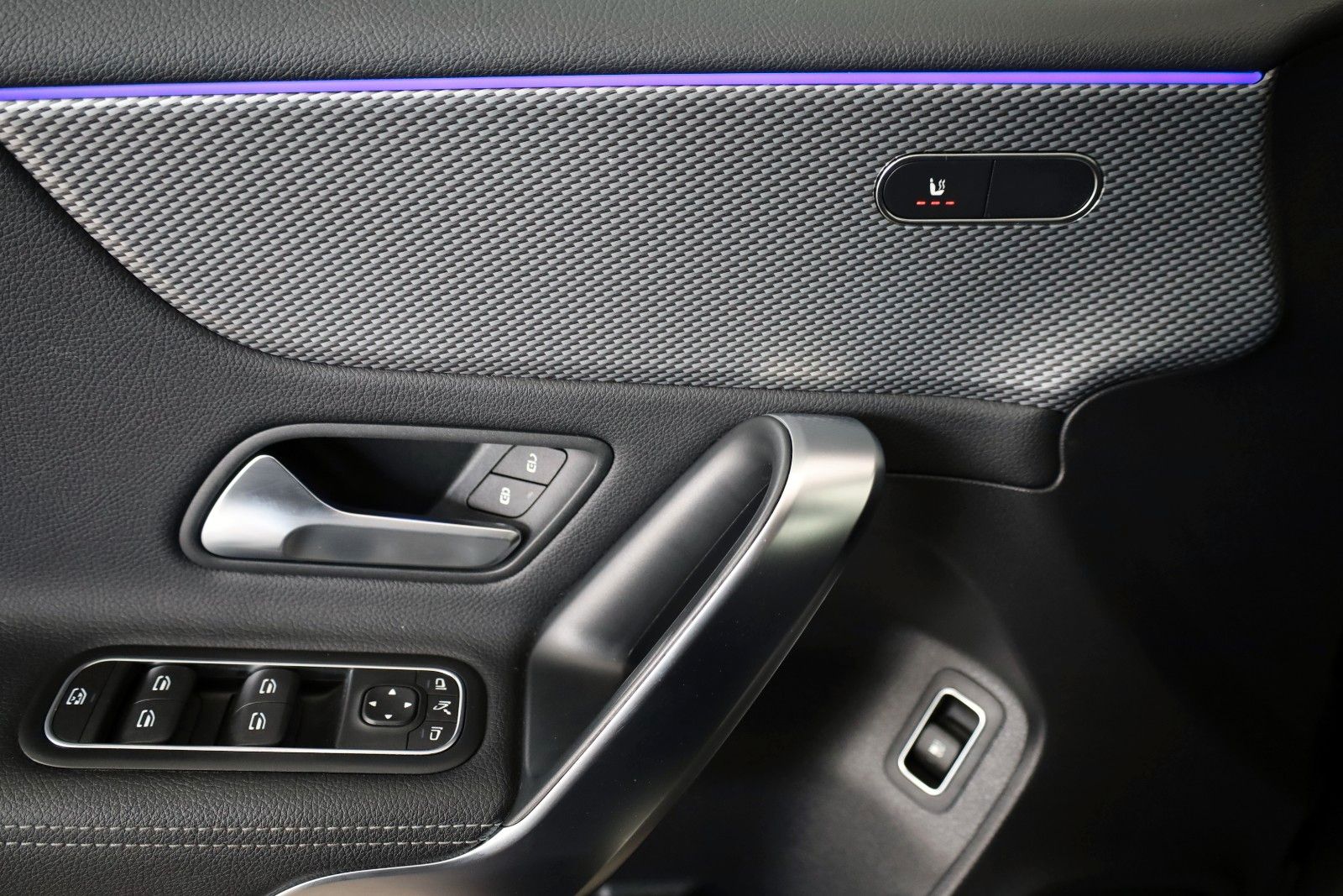 Fahrzeugabbildung Mercedes-Benz A 250 e Progressive,Leder,Navi,LED,SH,Kamera