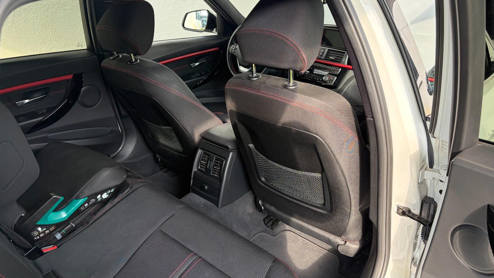 BMW 320i Touring Sport Line Sport Line