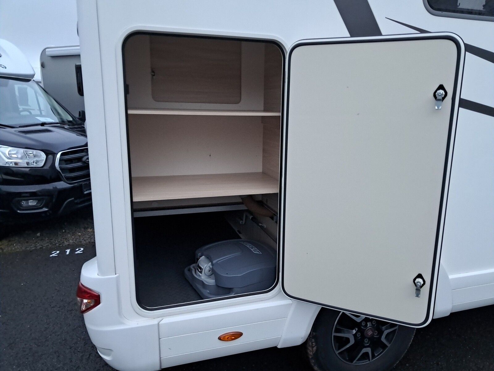 Fahrzeugabbildung Eura Mobil Activa One 550 MS Markise, Radio, RFK