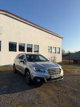Subaru Outback 2.0 Diesel Automatik | Vollausstaung  - silberne Subaru Outback