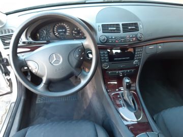 Mercedes E 220 - 7