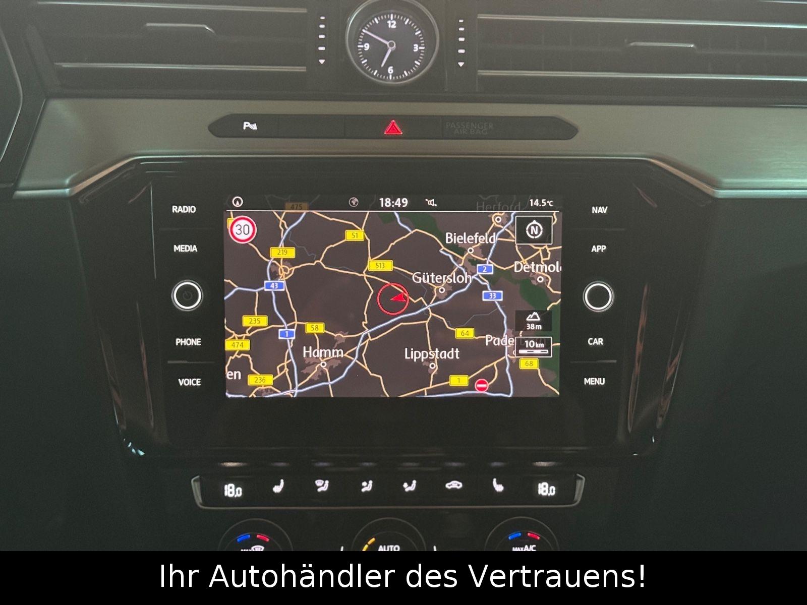 Volkswagen Passat Variant Highline ACC*Kamera*AHK*LED*Alcan