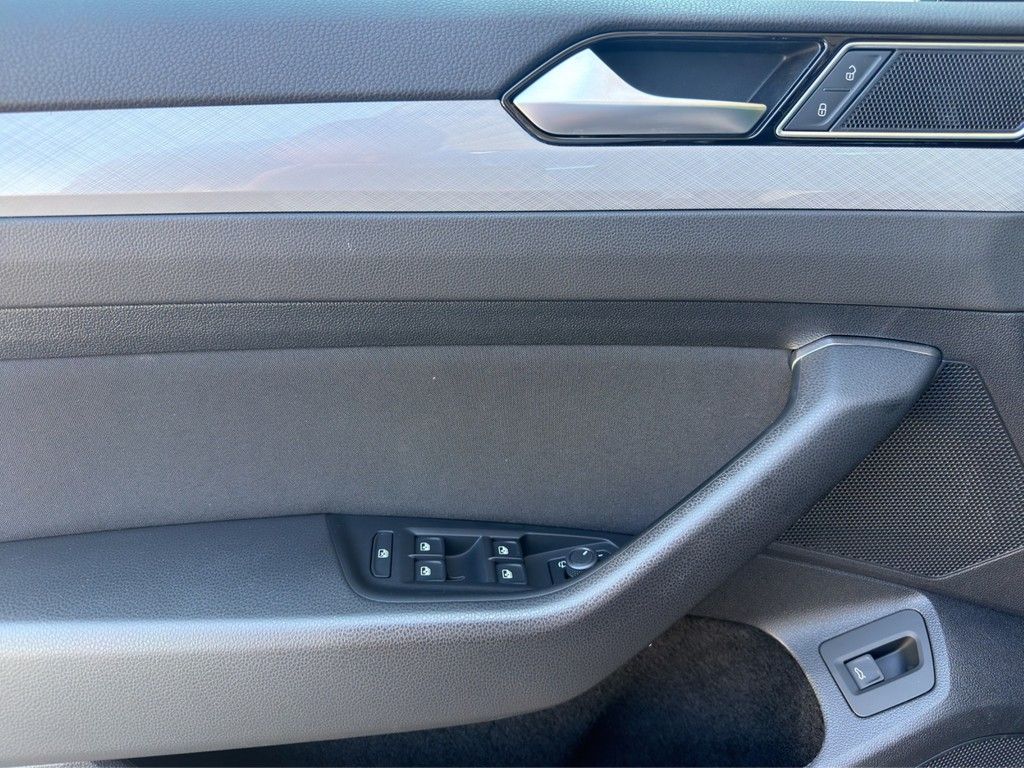 Volkswagen Passat Variant - Bild 12