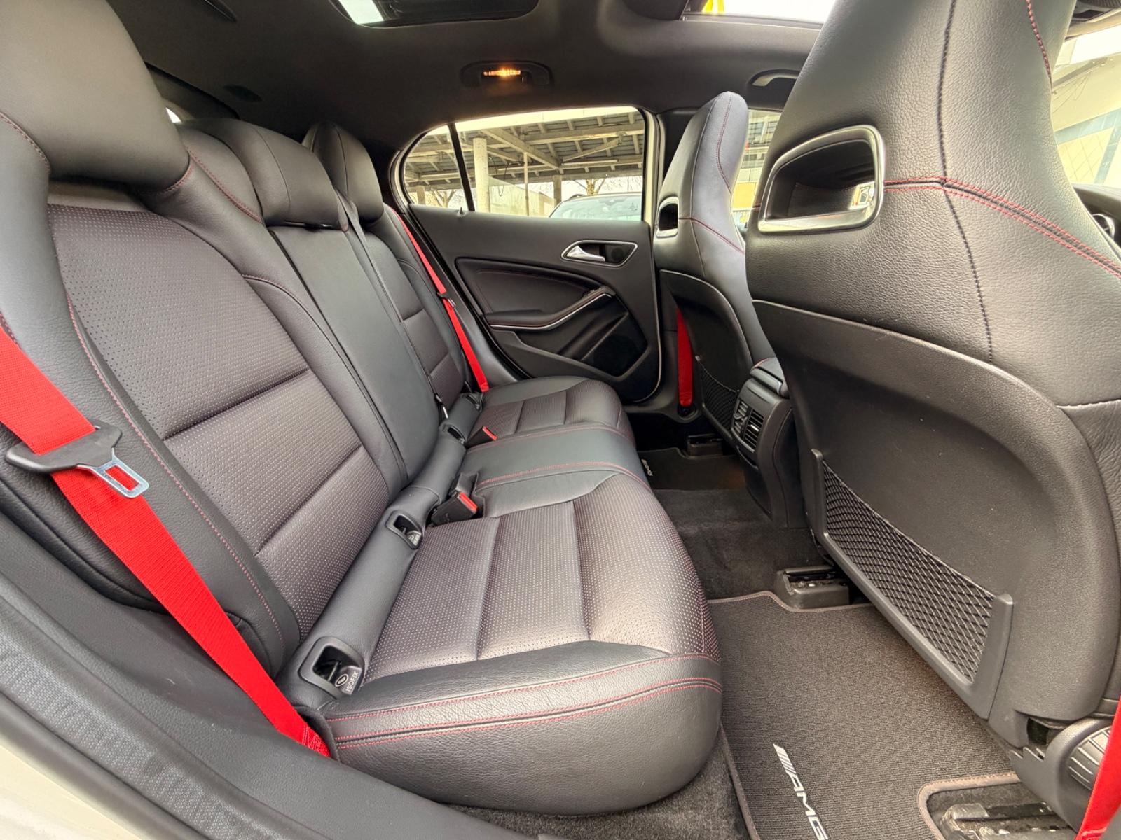MERCEDES-BENZ GLA 45 AMG 4MATIC / PANORAMIQUE /