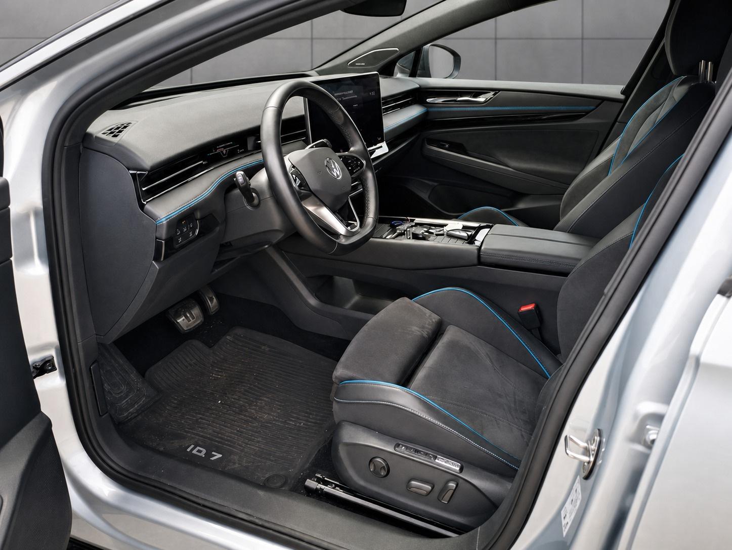 Volkswagen ID.7 Pro (77 kWh) Matrix+HUD+Navi+ACC+RearView