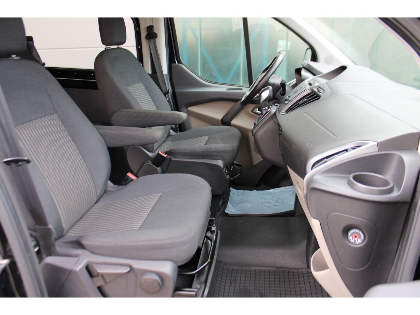 FORD Transit Custom 310 L2 2.0 TDCi DoKa SHZg PDC AHK - Image 9