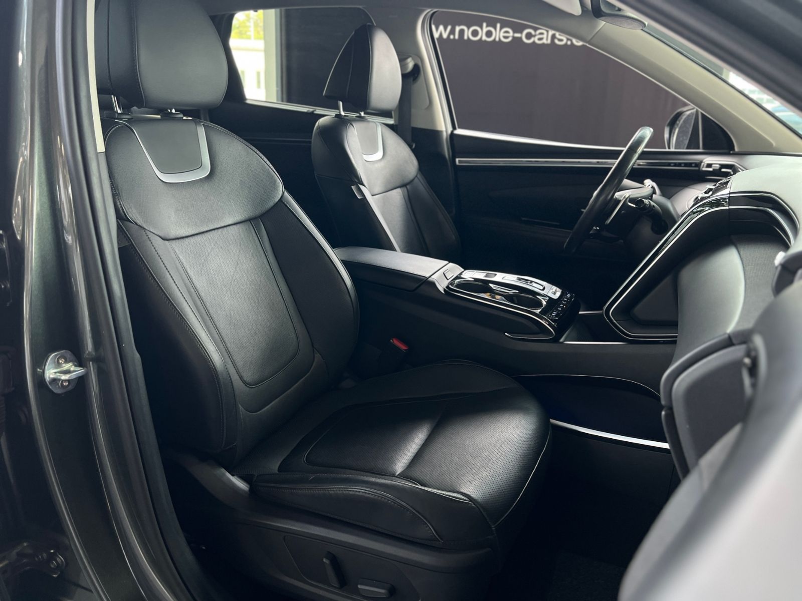 Fahrzeugabbildung Hyundai TUCSON Prime Plug-In Hybrid PHEV 4WD LEDER LED