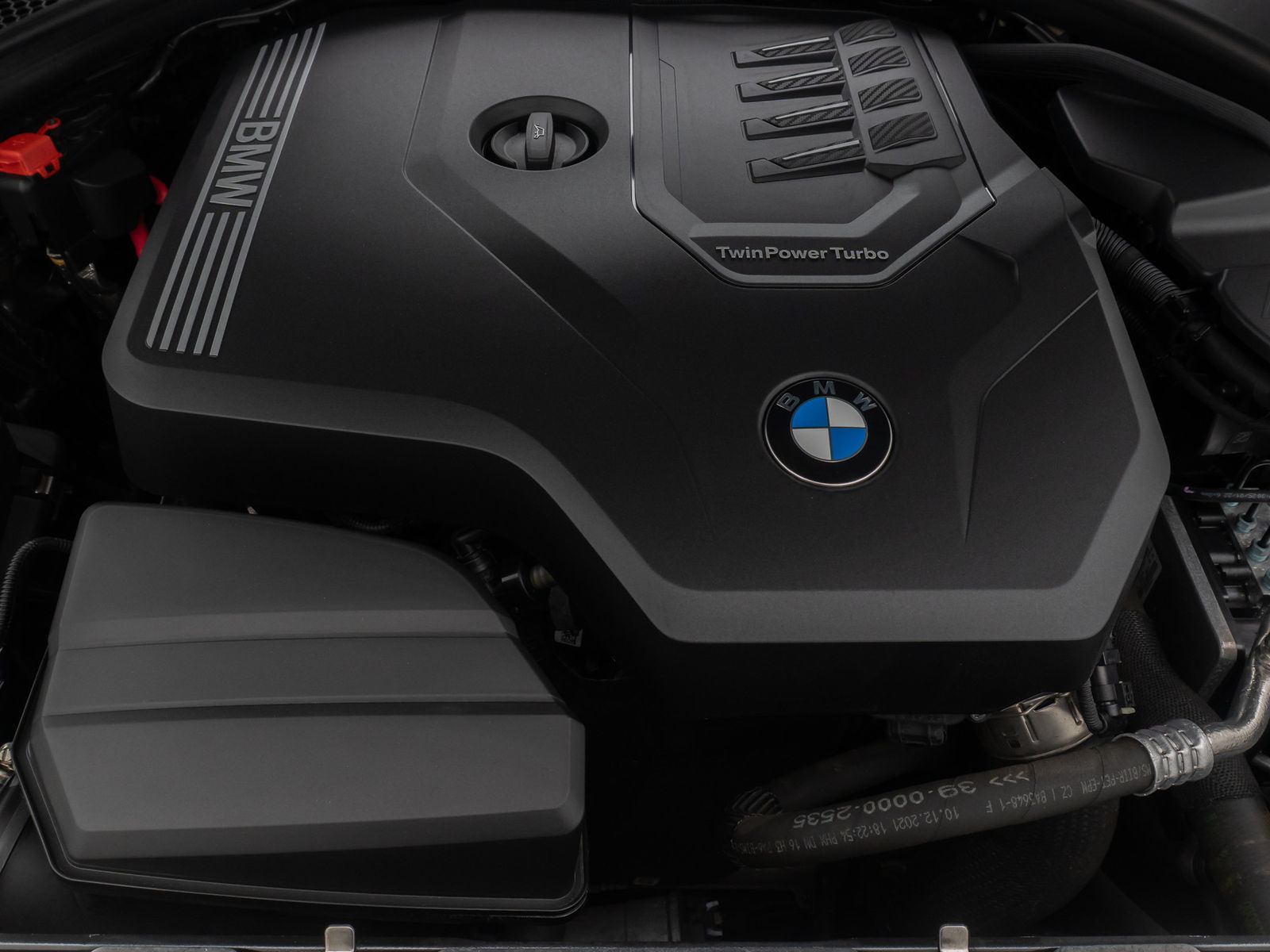 Fahrzeugabbildung BMW 318i GeschwindigReg DAB Alarm PDC LED CockpitPro