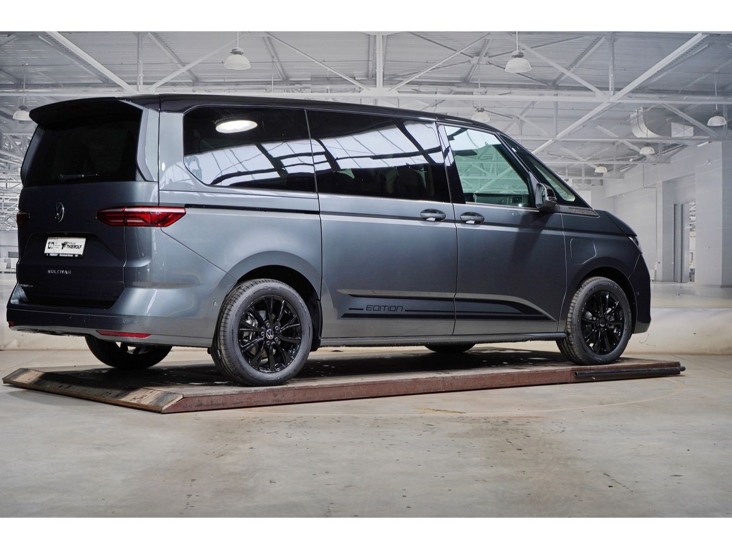 Volkswagen T7 Multivan Edition 1.5eHybrid DSG 4M AHK Matrix imagem 3