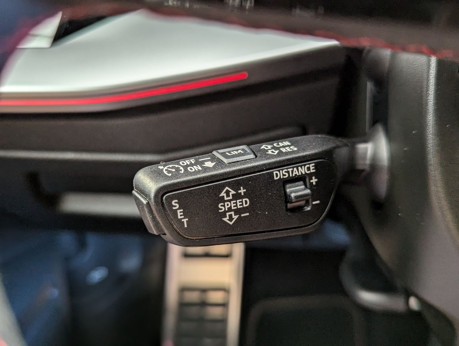 AUDI RS 3 2.5 TFSI quatt Matrix HUD Nappa Cam B&O 19" - Image 23
