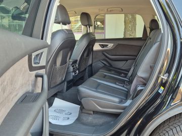 Audi Q7 - 12