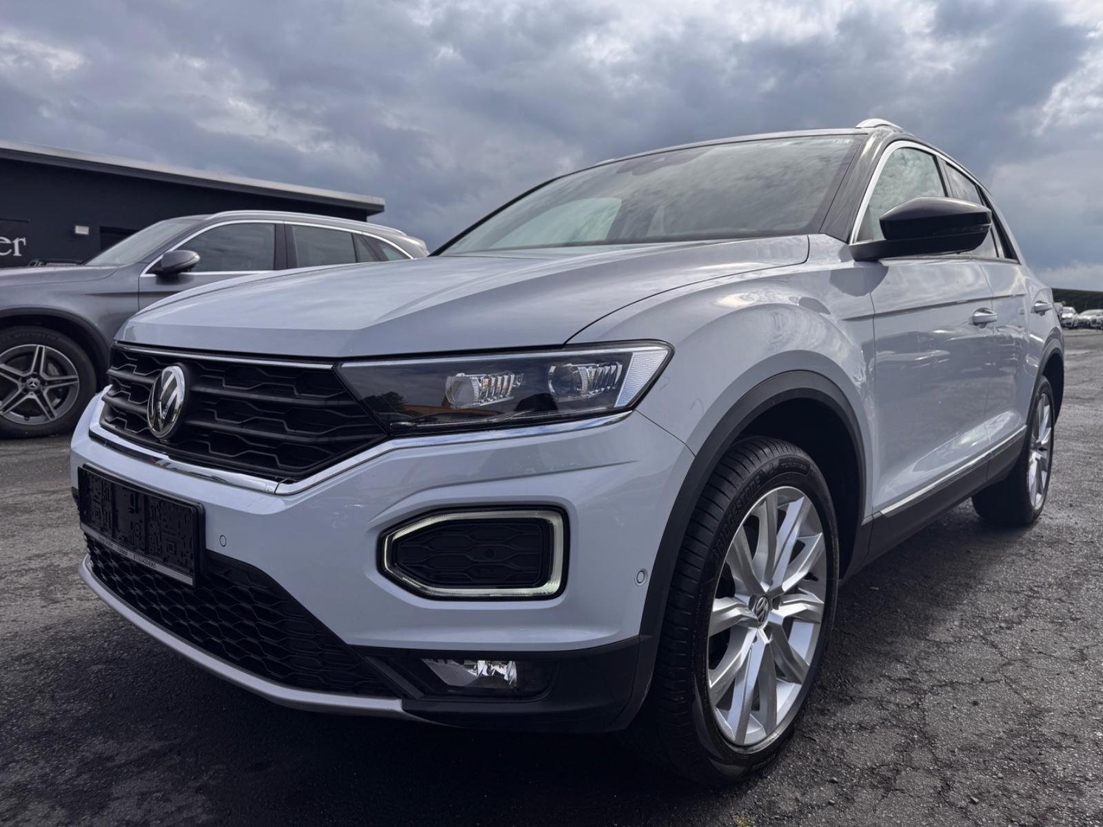 Volkswagen T-Roc Style 4Motion Digital Pano LED ACC Beats