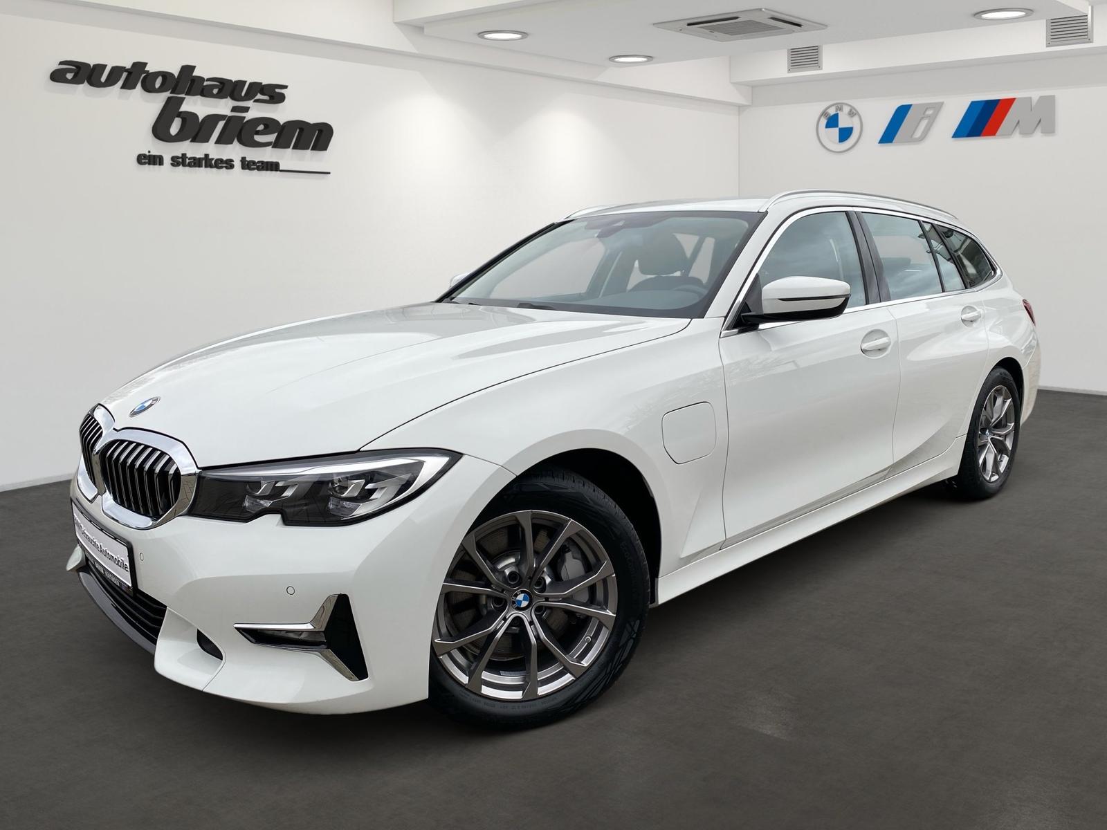 BMW 330e Touring, Luxury Line