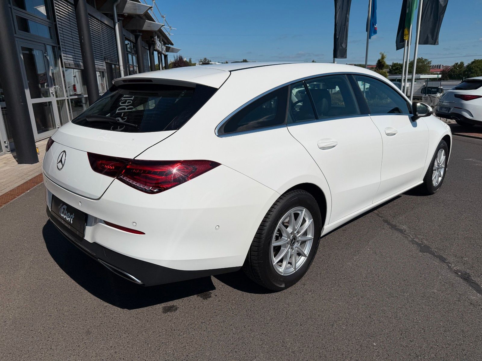 Fahrzeugabbildung Mercedes-Benz CLA 200 Shooting Brake