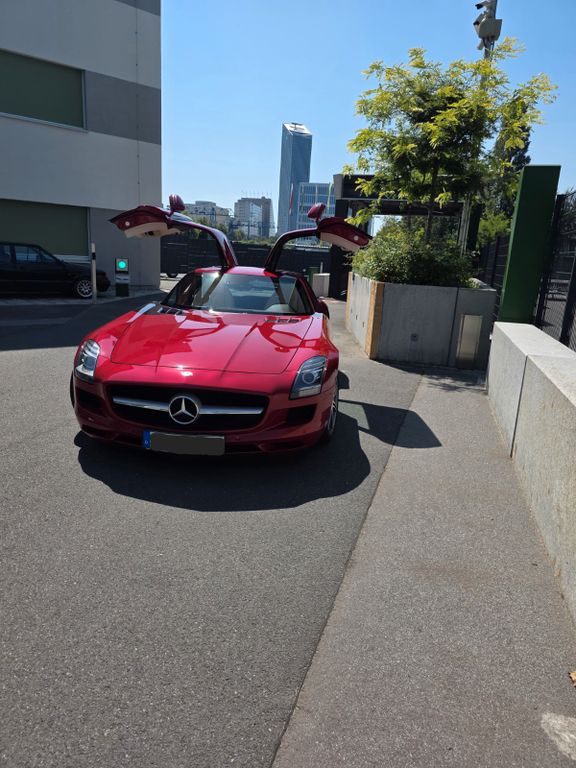 MERCEDES-BENZ SLS 2011