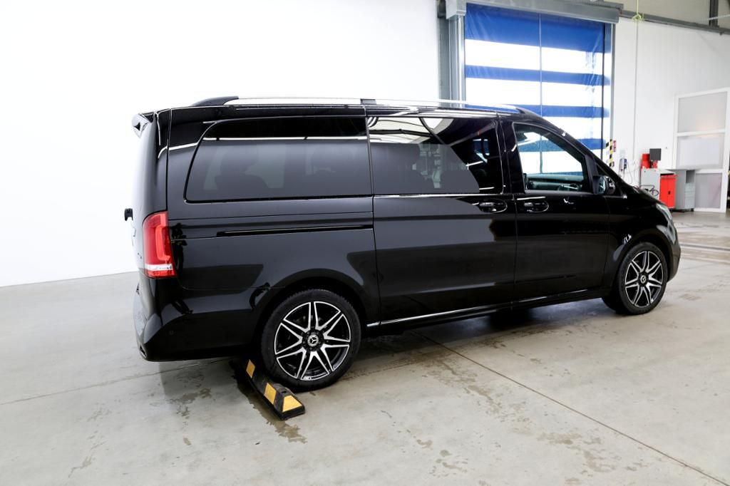 Fahrzeugabbildung Mercedes-Benz V 300 ED/L 4x4 AMG 8 Sitze Distronic 10'' ele.ST