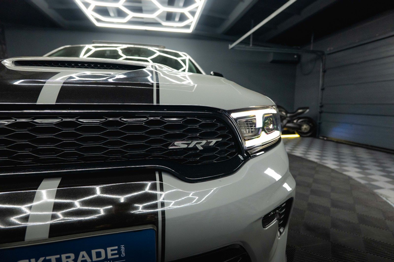Fahrzeugabbildung Dodge Durango 5.7 V8 R/T SRT 4x4 Night-Paket Modell 22