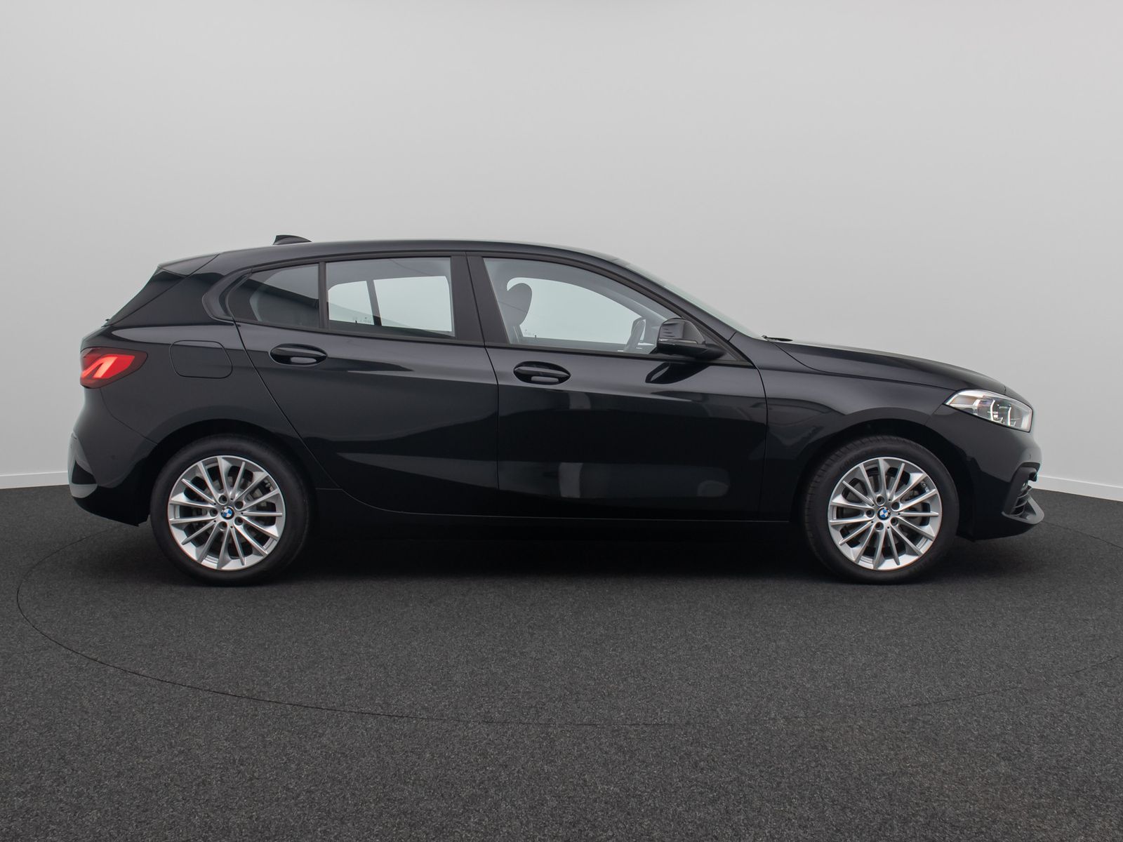 Fahrzeugabbildung BMW 118i Advantage HUD Kamera Alarm DAB CockpitProf