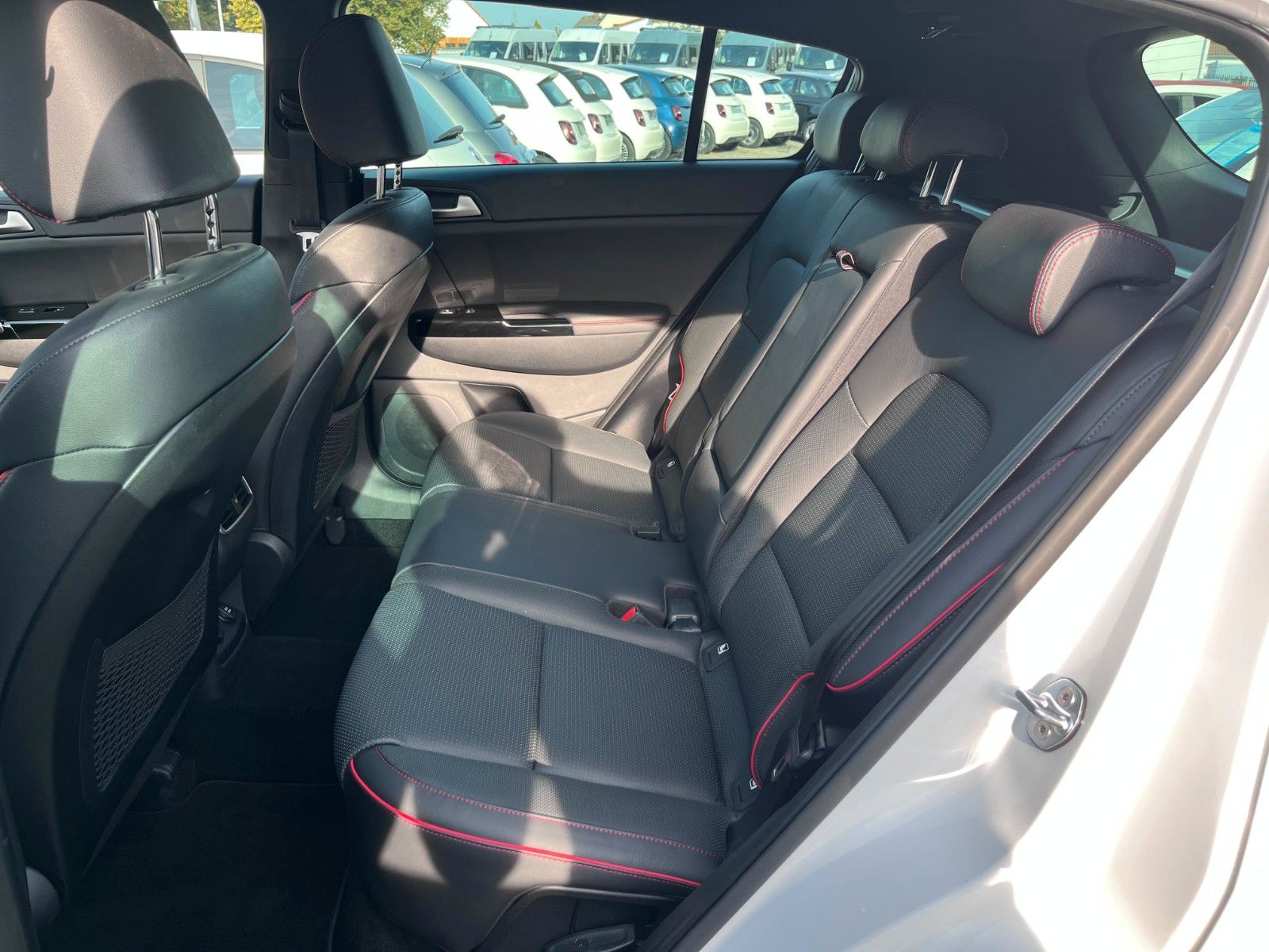 Fahrzeugabbildung Kia Sportage GT-Line 4WD TOP LEDER NAVI uvm.