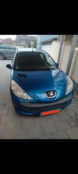 Peugeot 206 + - Peugeot 206 mit Anhängerkupplung