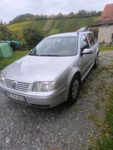 Volkswagen VW Bora 1.6l - Volkswagen Bora mit Benzin-Antrieb: Kombi, 1.6