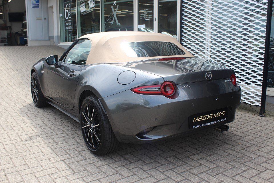 Fahrzeugabbildung Mazda MX-5 2024 Kazari G-184 *Aktionspreis* NAVI ACAA