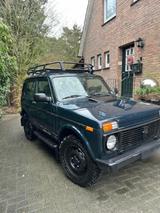 Lada Niva 4x4 - Lada Niva L mit Benzin-Antrieb
