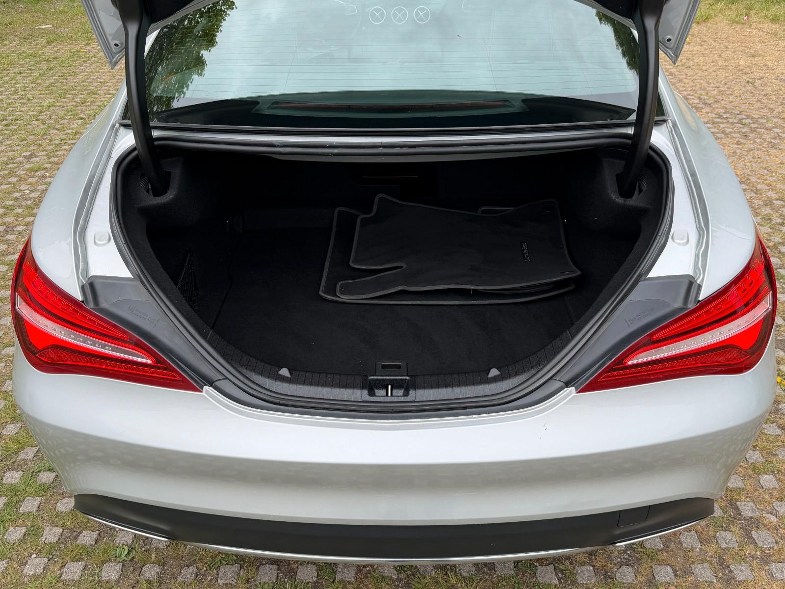 Mercedes-Benz CLA 250 Coupe *Leder *Navi *Kamera *Memory *LED