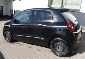 Renault Twingo Techno Electric, 8-fach bereift