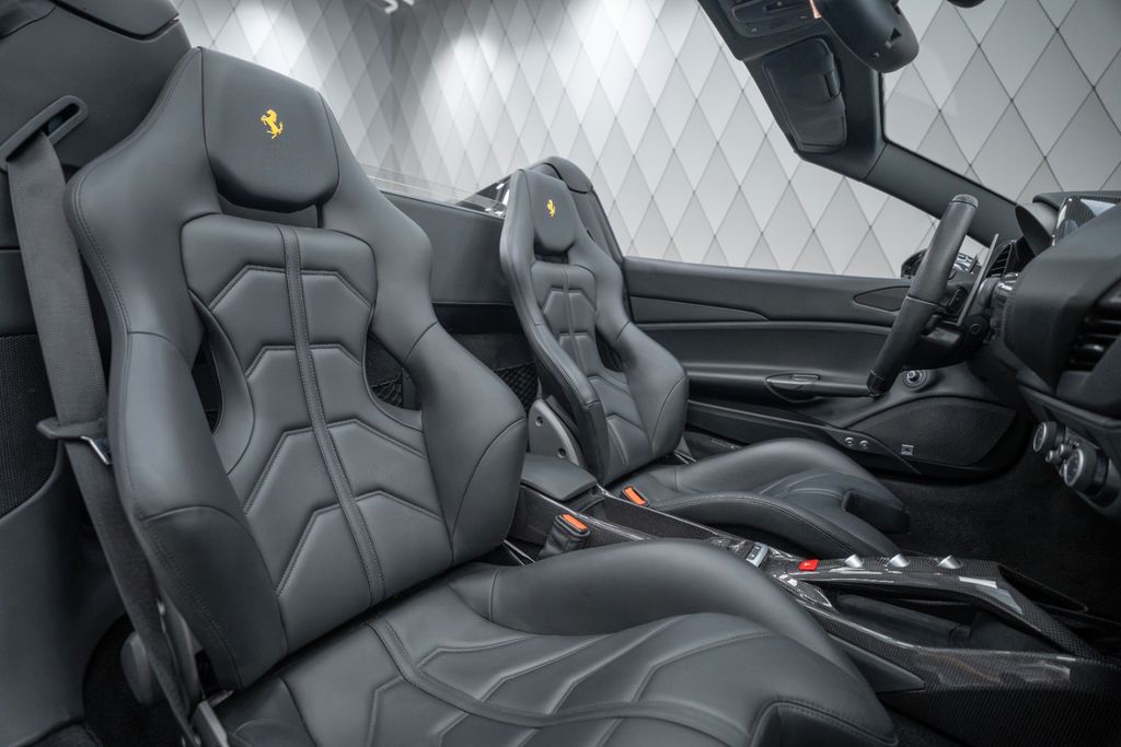 488 Spider BLACK BLACK FULL CARBON - Bild 16