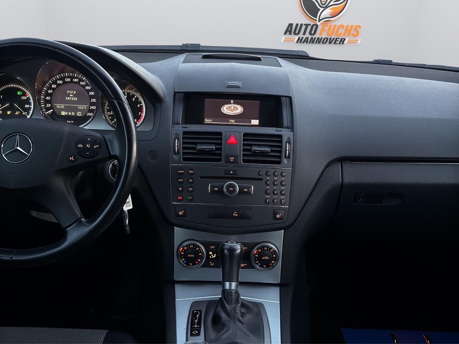 Mercedes-Benz C200 2009 — photo 12