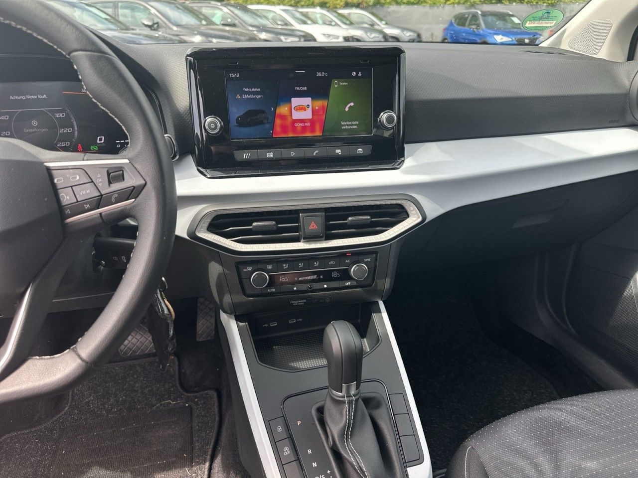 Fahrzeugabbildung SEAT Arona 1.0TSI 116PS Style Edition*AHK*1Hnd* - mit KI generiert/bearbeitet
