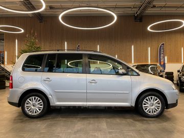 Volkswagen Touran Trendline*7 SITZER*AHK*TEMPOMAT*PDC*