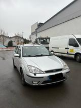 Ford Focus 1,6 Automatik Tüv 12/27 VIELES NEU - Ford Focus aus 2003: Kombi
