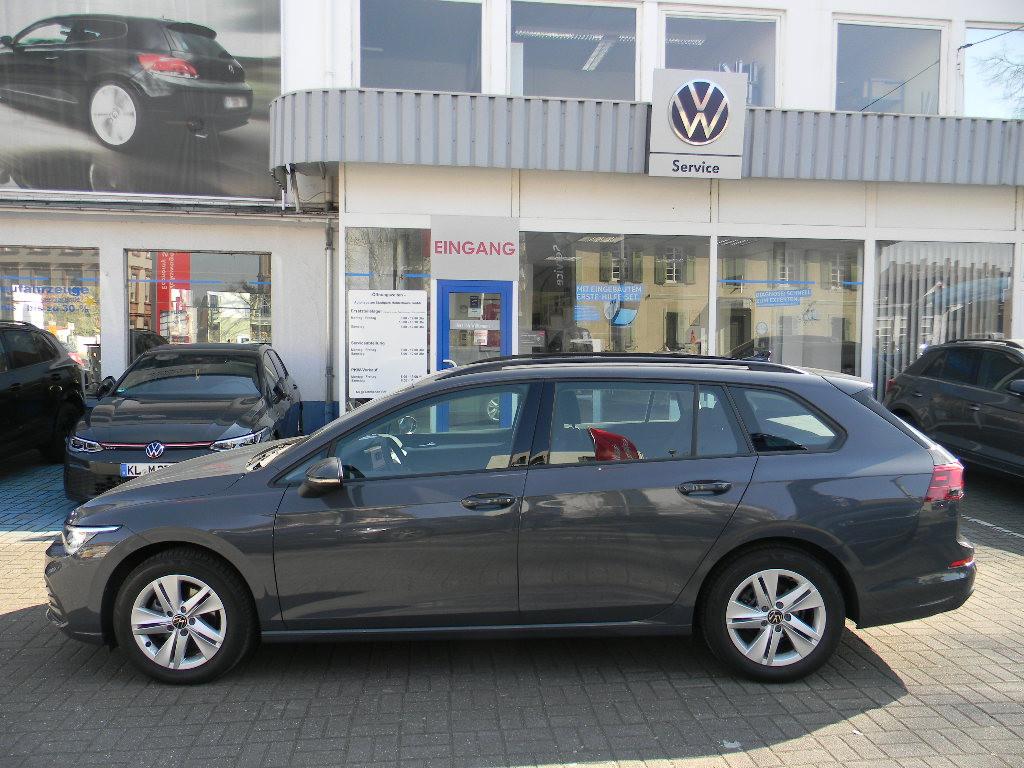 Volkswagen Golf VIII Variant Life  1,5 eTSI 7 GANG DSG AHK