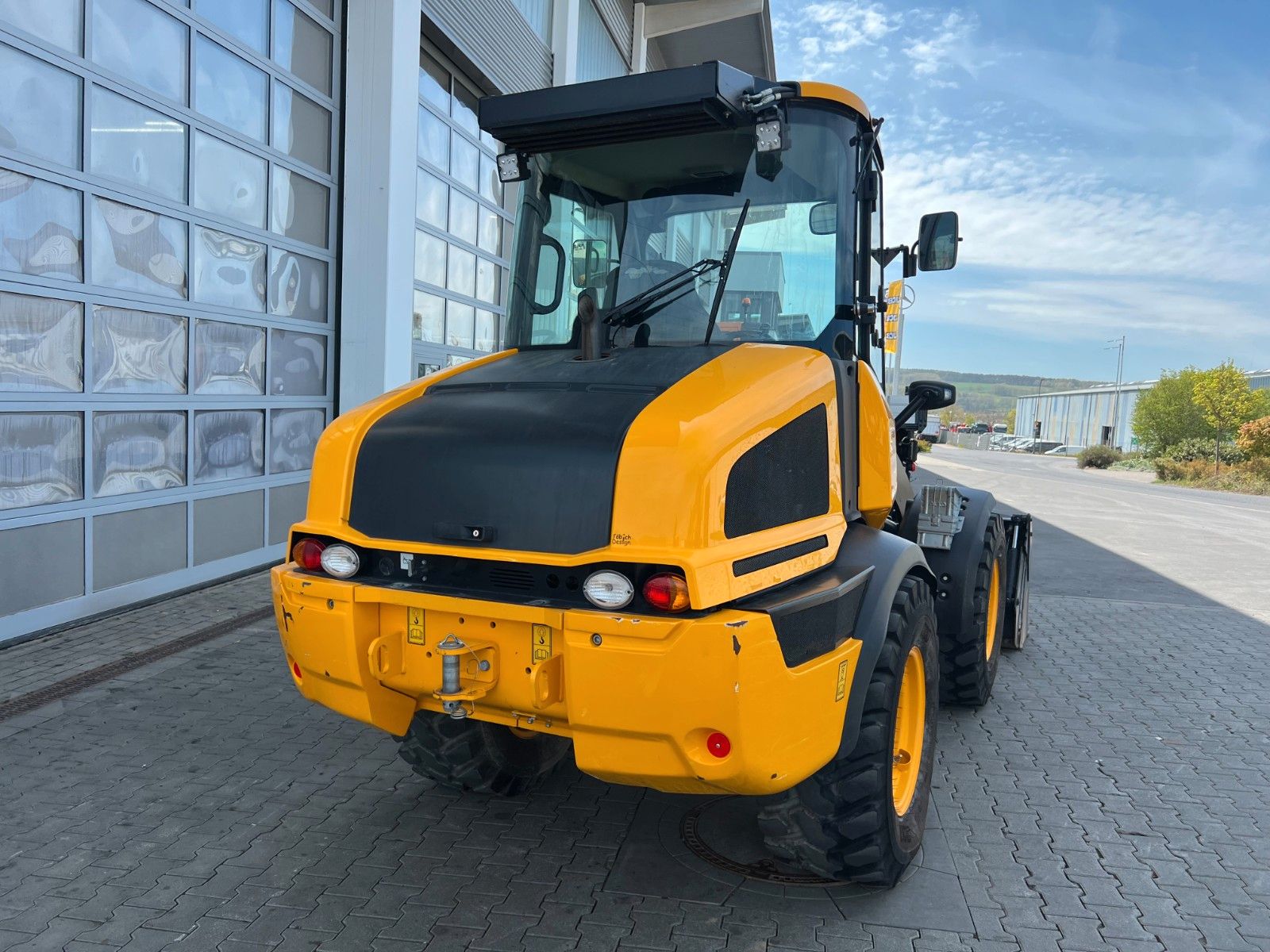 Fahrzeugabbildung JCB 409 SV / nur 2.496h / Klima Klappschaufel Gabel